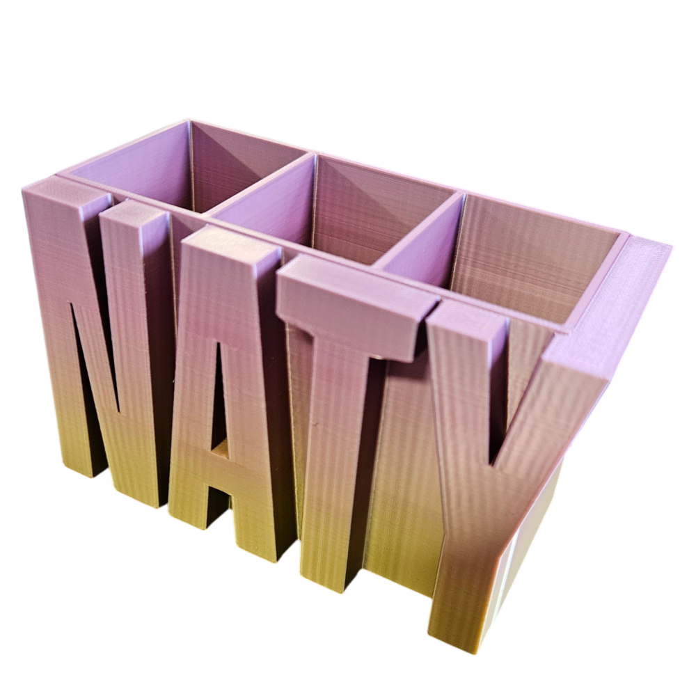 Suport pentru creioane, personalizat cu nume